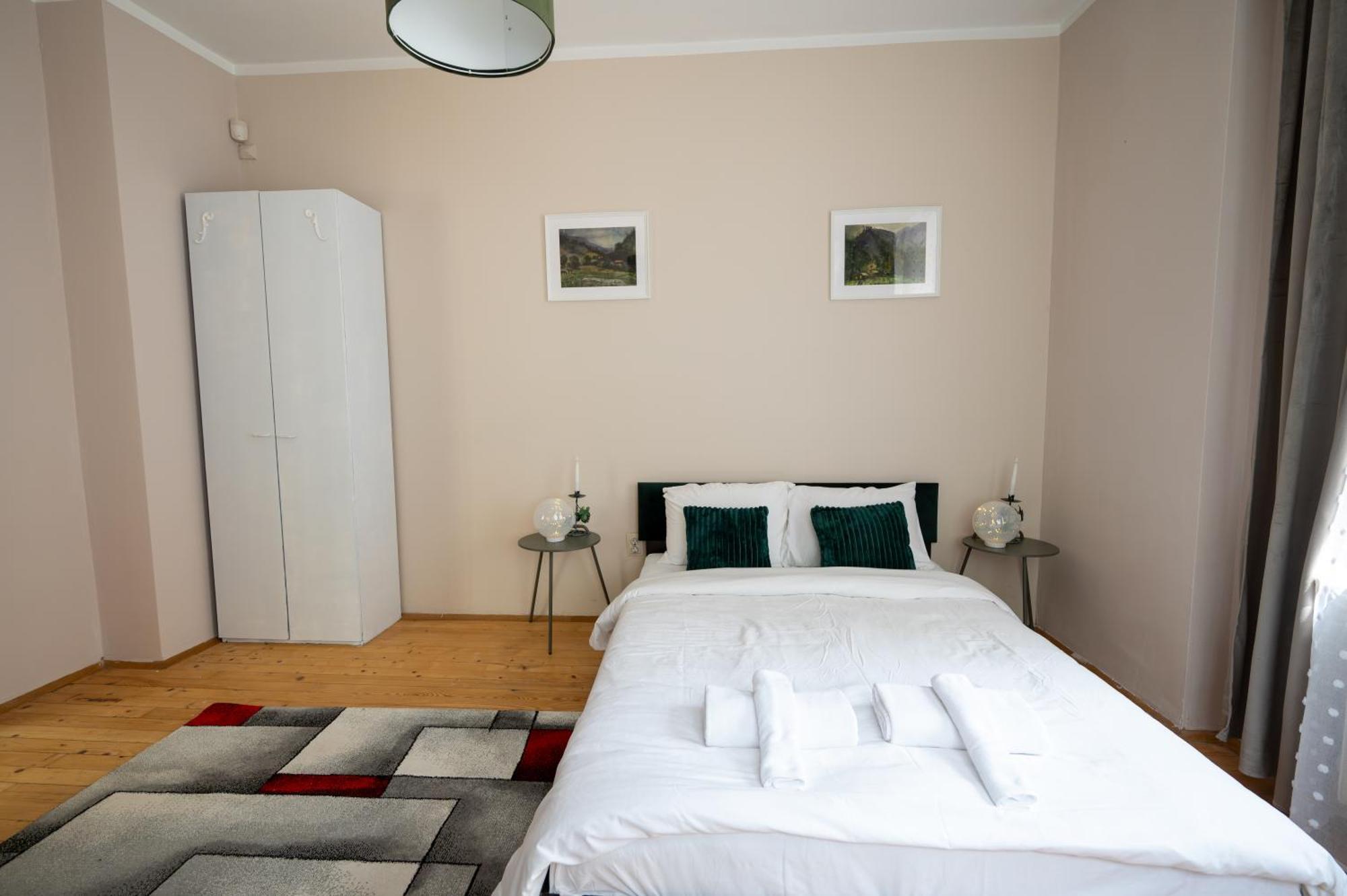 Beautiful Two-bedroom In City Center Apartment Sofia